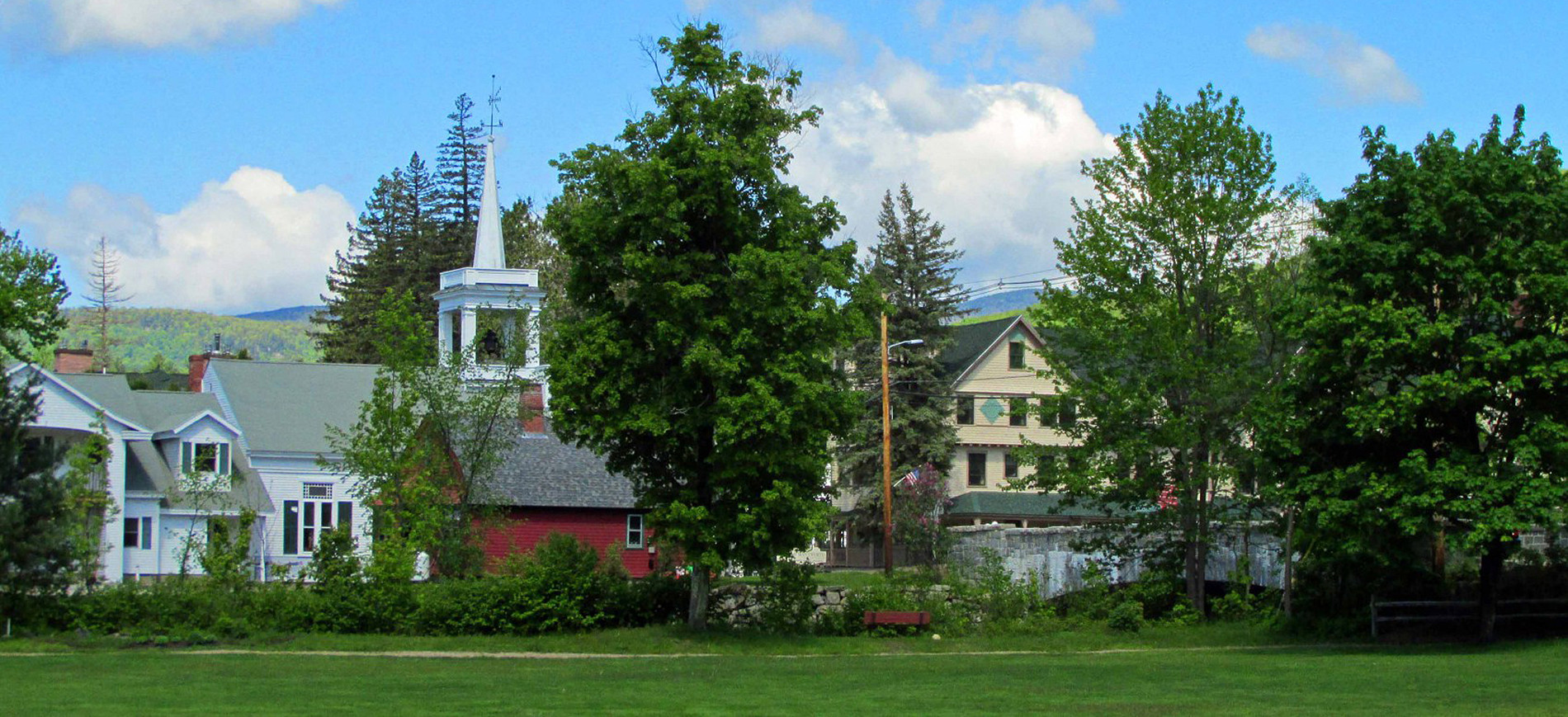 Dining In Jackson Nh Lodging Getaways New Old Library Jackson Nh Church With White Steeple